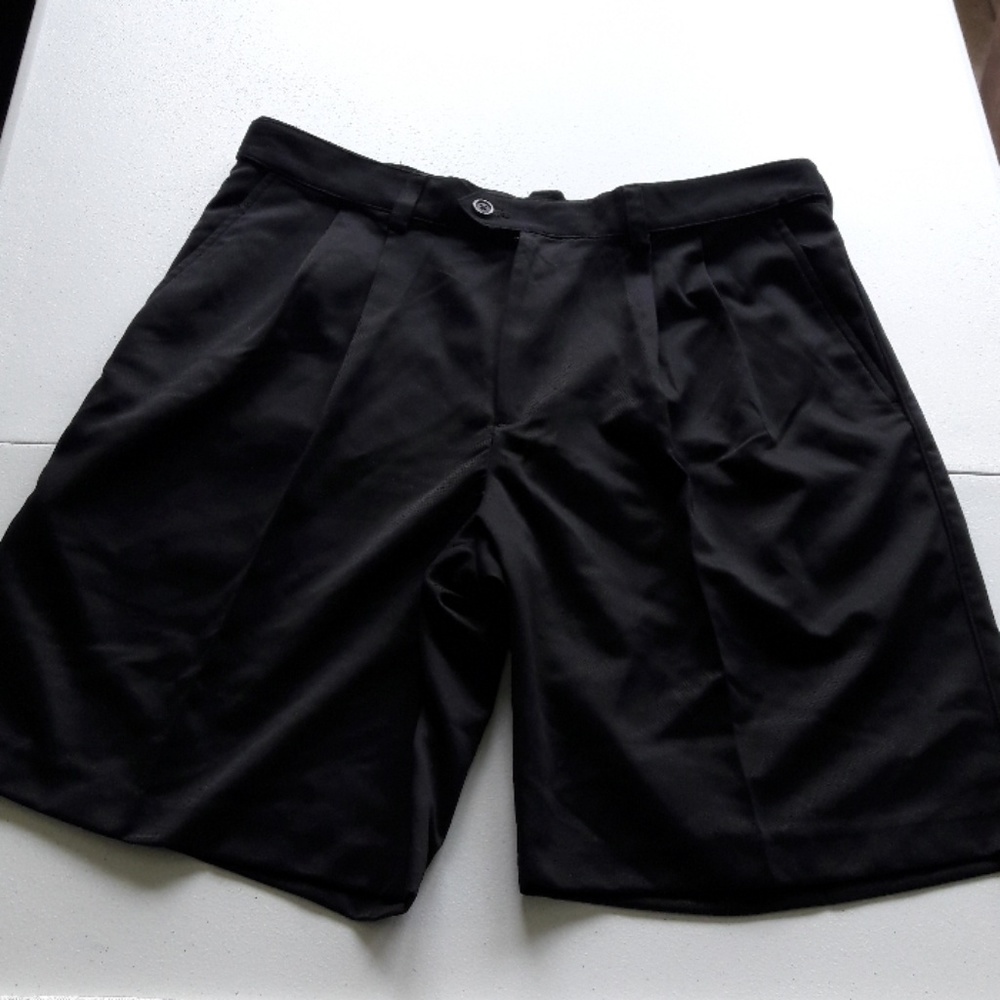 Izod XFG Shorts size 33